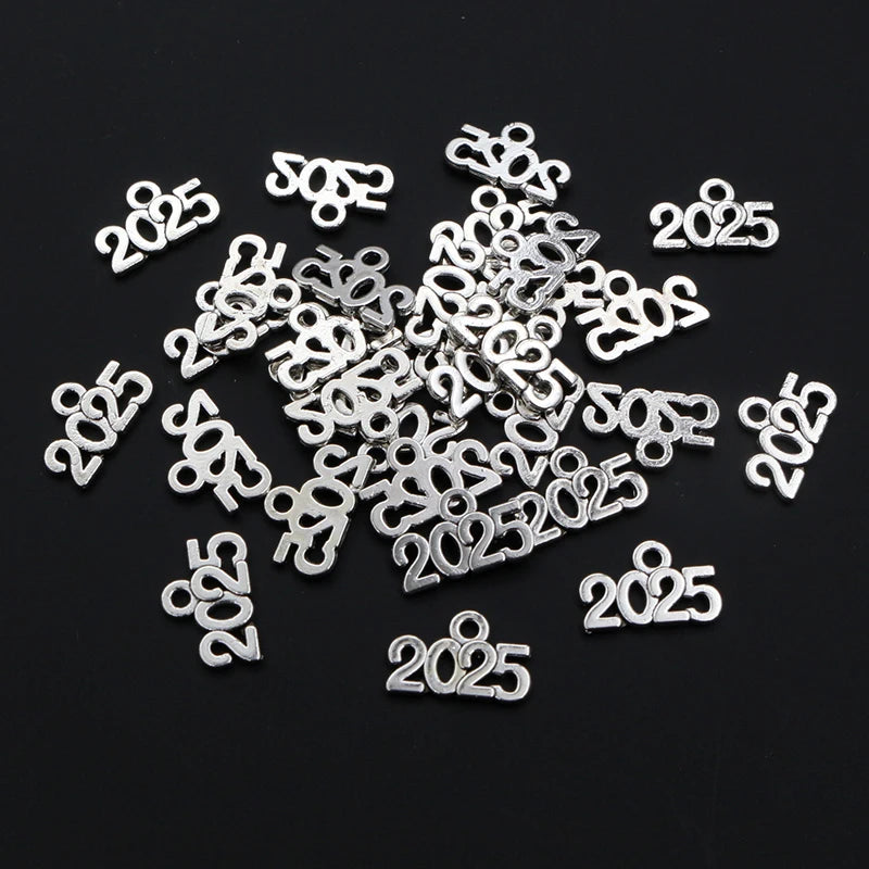 50 Stück 9x14mm Jahr Nummer 2026 2027 2028 Anhänger Charms DIY Schmuck Herstellung Schmuck finden antike versilbert Zubehör