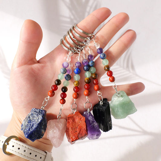 1 Stück natürlicher Kristall-Schlüsselanhänger mit sieben Chakra, Kristall-Rohstein-Anhänger, handgefertigter Schmuck, Festival-Geschenk