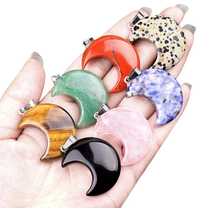 Handgekochter Kristall-Anhänger in Mondform, Schlüsselanhänger, farbiger Quarz, Halbmond, DIY-Schmuck-Rucksack