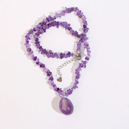 Natürliche Amethyst- und Kristallquarz-Chip-Perlen-Choker-Halskette, Böhmischer Unregelmäßiger Heilstein-Schmuck für Frauen
