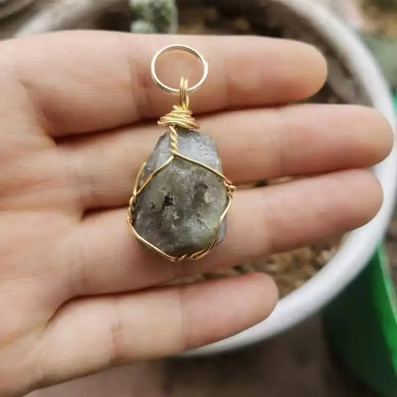 Kleine Raw Kristall Keychain, Haustier Kragen Charme, Tasche Zubehör, natürliche, kristall auf die gehen, keychain charme, geschenk ideen, healing