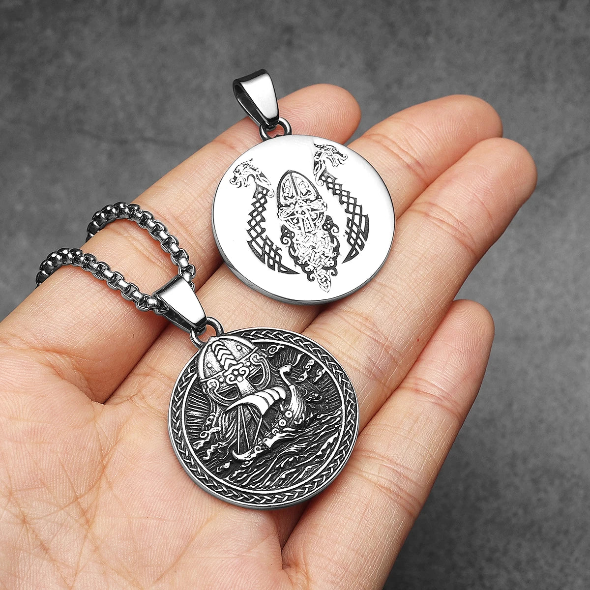 Viking Piraten Amulette Doppelseitige Schnitzerei Männer Halsketten Edelstahl Anhänger Kette Frauen Punk Schmuck Zubehör Geschenke
