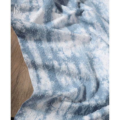 Denim-Jacquard-Stoff Blau Batik-Gefärbt mit Häkelblumen für DIY-Näharbeiten Baumwollmaterial Kreative Jacke Rock Kleidung Designer-Stoff