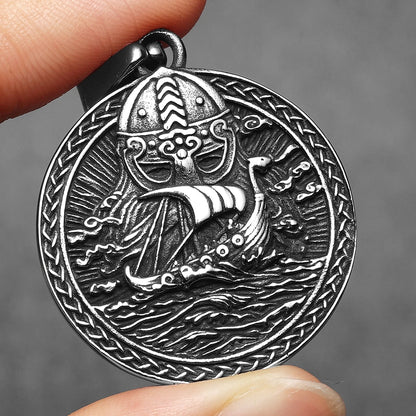 Viking Piraten Amulette Doppelseitige Schnitzerei Männer Halsketten Edelstahl Anhänger Kette Frauen Punk Schmuck Zubehör Geschenke