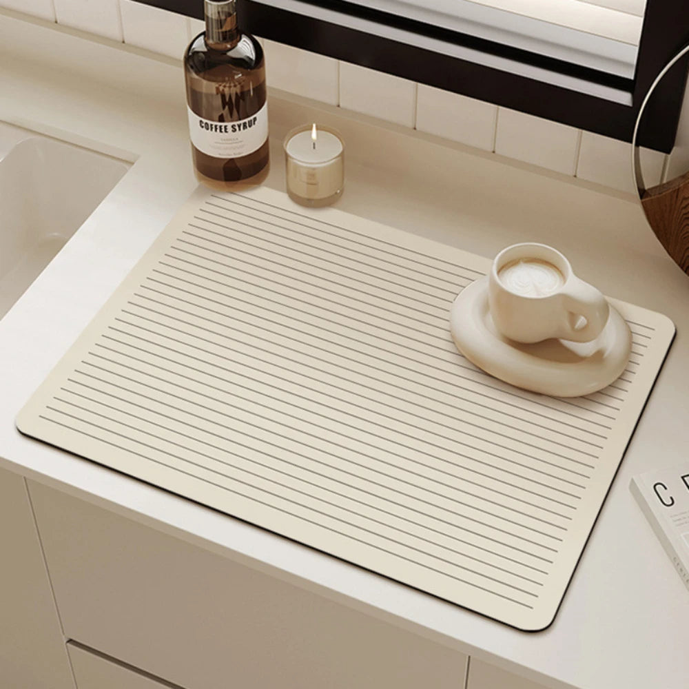 Schachbrettmuster Gummi-Küchenabtropfmatte Saugfähige Rutschfeste Geschirrabtropfmatte für Kaffeemaschine Teetasse Geschirr Dekoration
