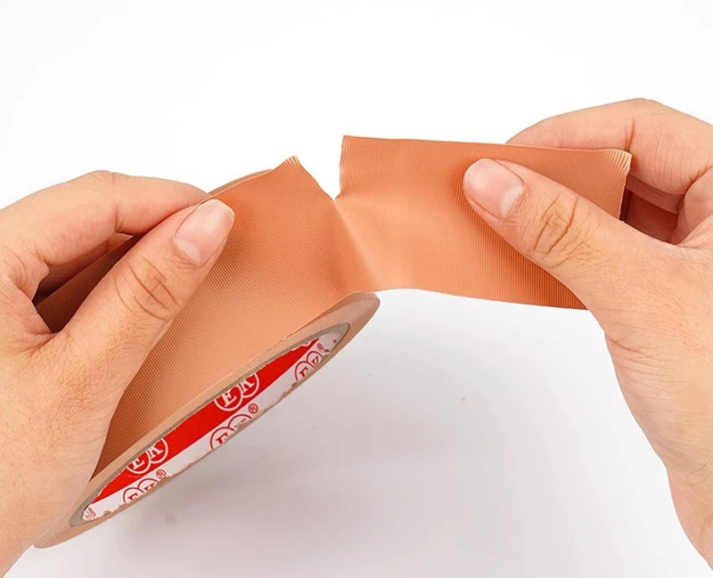 Messerfreies Klebeband aus PVC, leicht zu reißen, ohne Restkleber. Starke Viskoseverpackung, wasserdichtes Schutzband