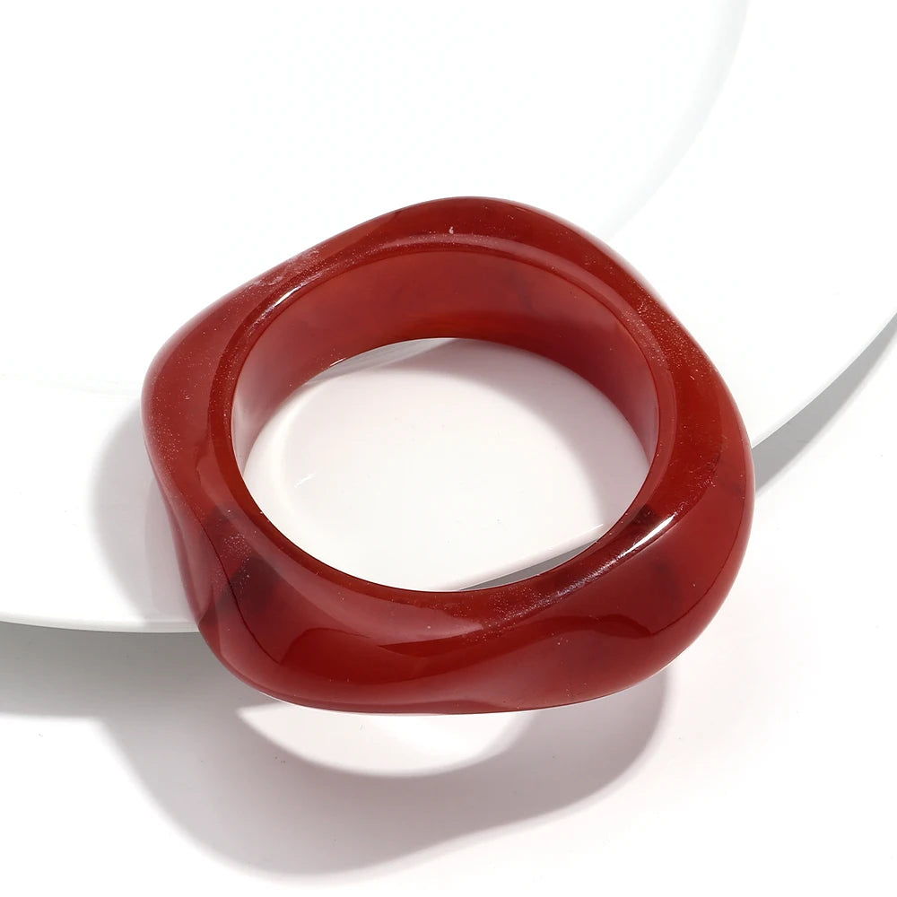 Vintage Acryl große bunte geometrische unregelmäßige Armreifen für Frauen trendige Harz breite Manschette Armreifen Armbänder 2025, Modeschmuck