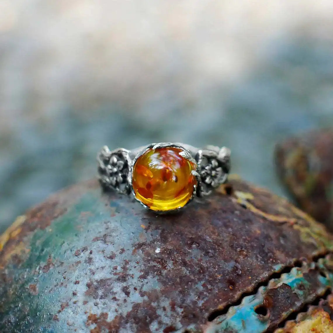 Retro hohle Blume Bernstein Stein Ring für Frauen Silber Farbe Vintage Ring Unisex Accessoires handgemachte Designer Schmuck Liebhaber Geschenk