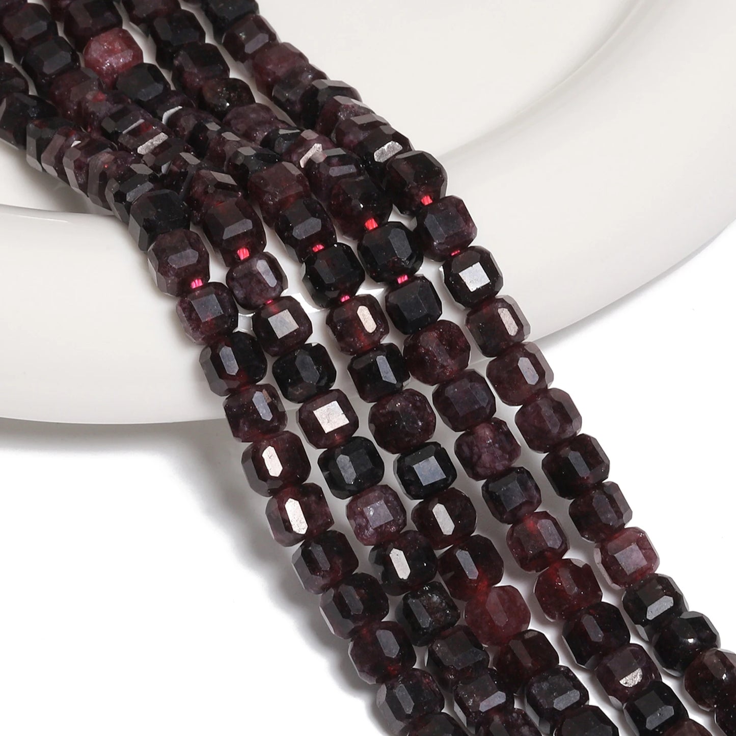 5/7mm AAA Facettierte Würfel Naturstein Granat Perlen Dunkelrote Quadratische Spacer Perlen Für Schmuck Machen DIY armbänder Zubehör