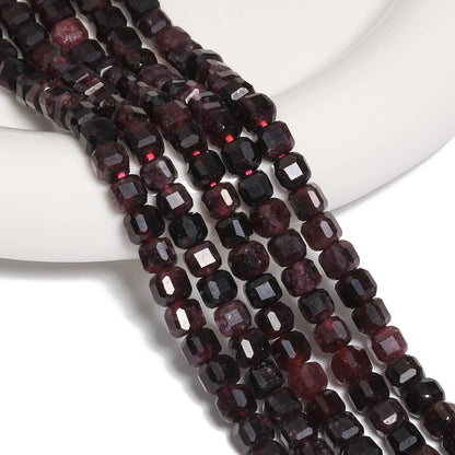 5/7mm AAA Facettierte Würfel Naturstein Granat Perlen Dunkelrote Quadratische Spacer Perlen Für Schmuck Machen DIY armbänder Zubehör