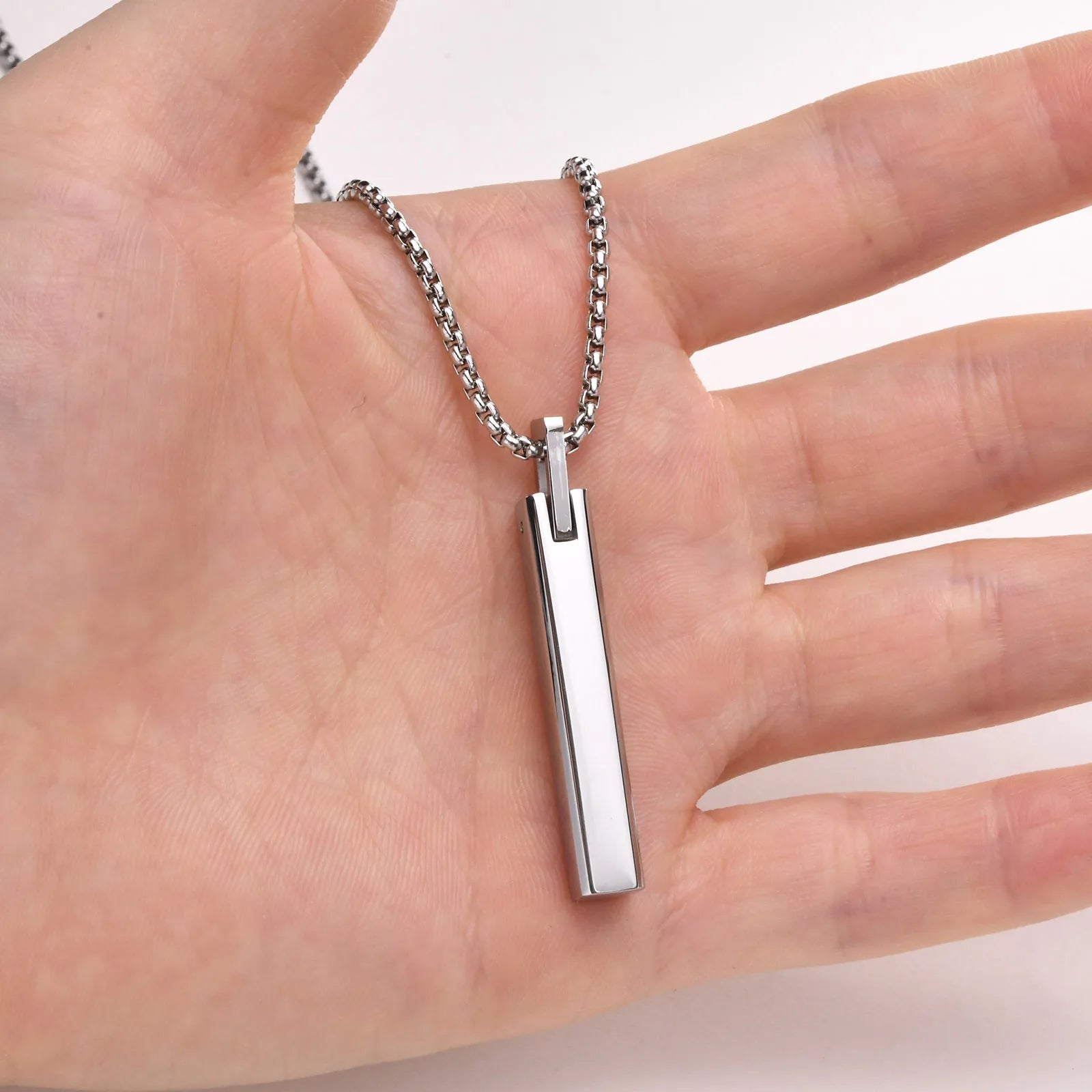 Wasserdichte 3D-Halsketten mit vertikaler Balken für Männer, minimalistischer geometrischer Anhänger aus Edelstahl mit Box-Kette, männlicher Kragenschmuck