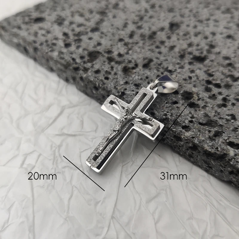 Neues Design 18K vergoldeter wasserdichter Jesus-Kreuz-Anhänger aus Edelstahl für Männer, religiöse Charms