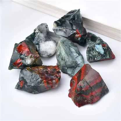 Natürlicher, hochwertiger afrikanischer Blutstein, Mineralien, Rohstein, Kristall, Heilstein, Rohstein, Massenkristalle, Edelstein für die Dekoration