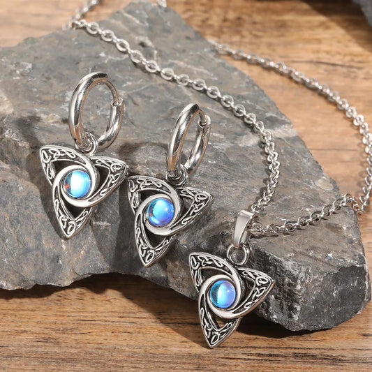 Vnox Vintage-Halsketten mit keltischem Knoten-Anhänger und Mondstein-Intarsien für Männer und Frauen, Hexenknoten-Kragen-Schmuck mit Box-Kette