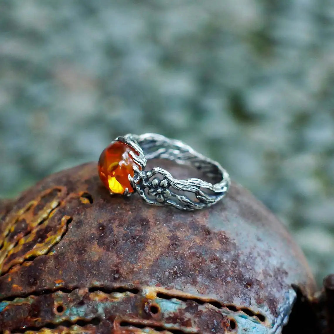 Retro hohle Blume Bernstein Stein Ring für Frauen Silber Farbe Vintage Ring Unisex Accessoires handgemachte Designer Schmuck Liebhaber Geschenk