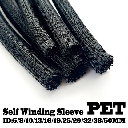 Industrielle ID 5mm~50mm PET Selbstwickelnde Gewebemesh-Hülle Schwarz Offener Typ Automobil-Kabelbaum-Isolierung Abschlussmantel