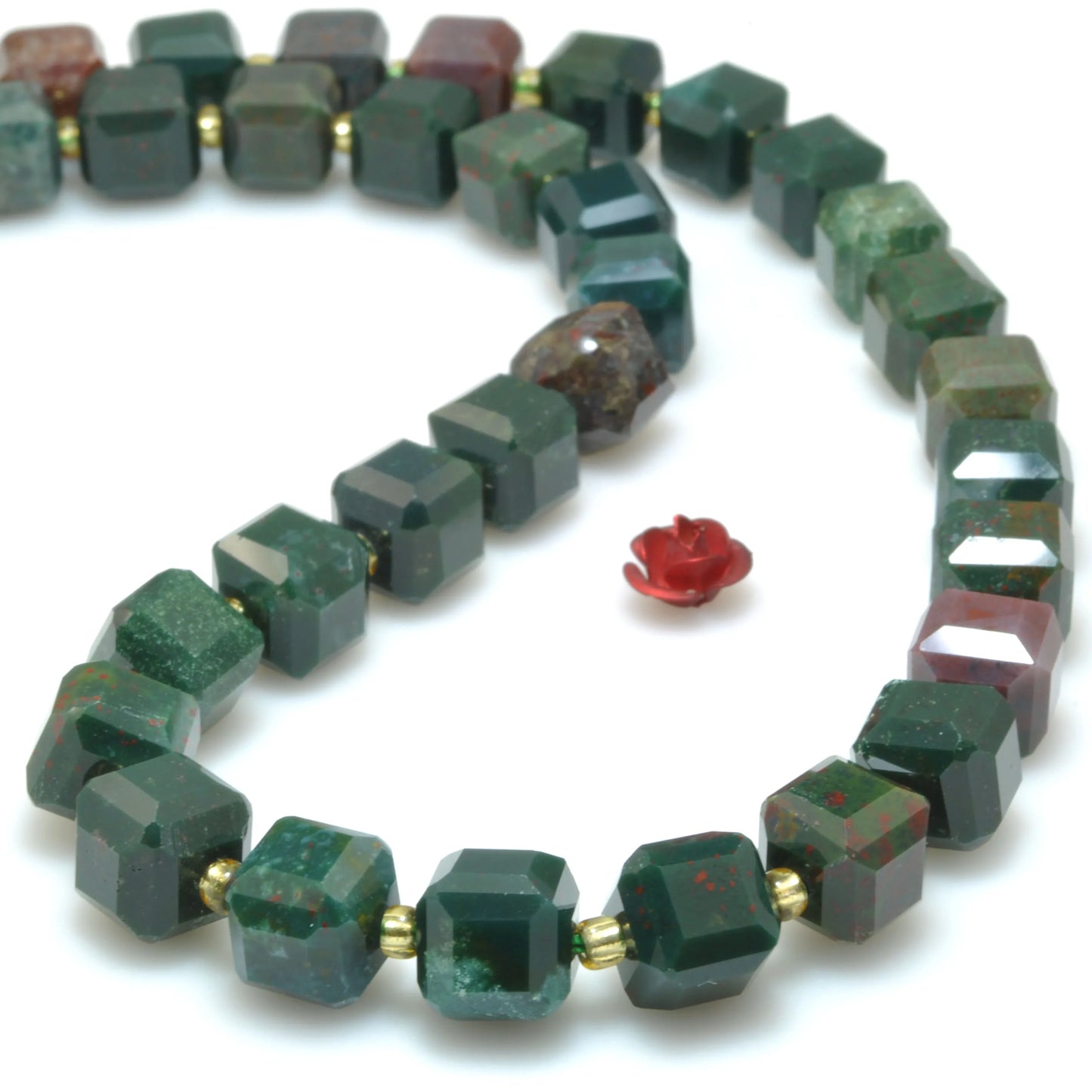 Natürliche Bluts tein facettierte Würfel Perlen für Schmuck machen dunkelgrüne Heliotrop Stein Großhandel Edelstein DIY Armband Halskette