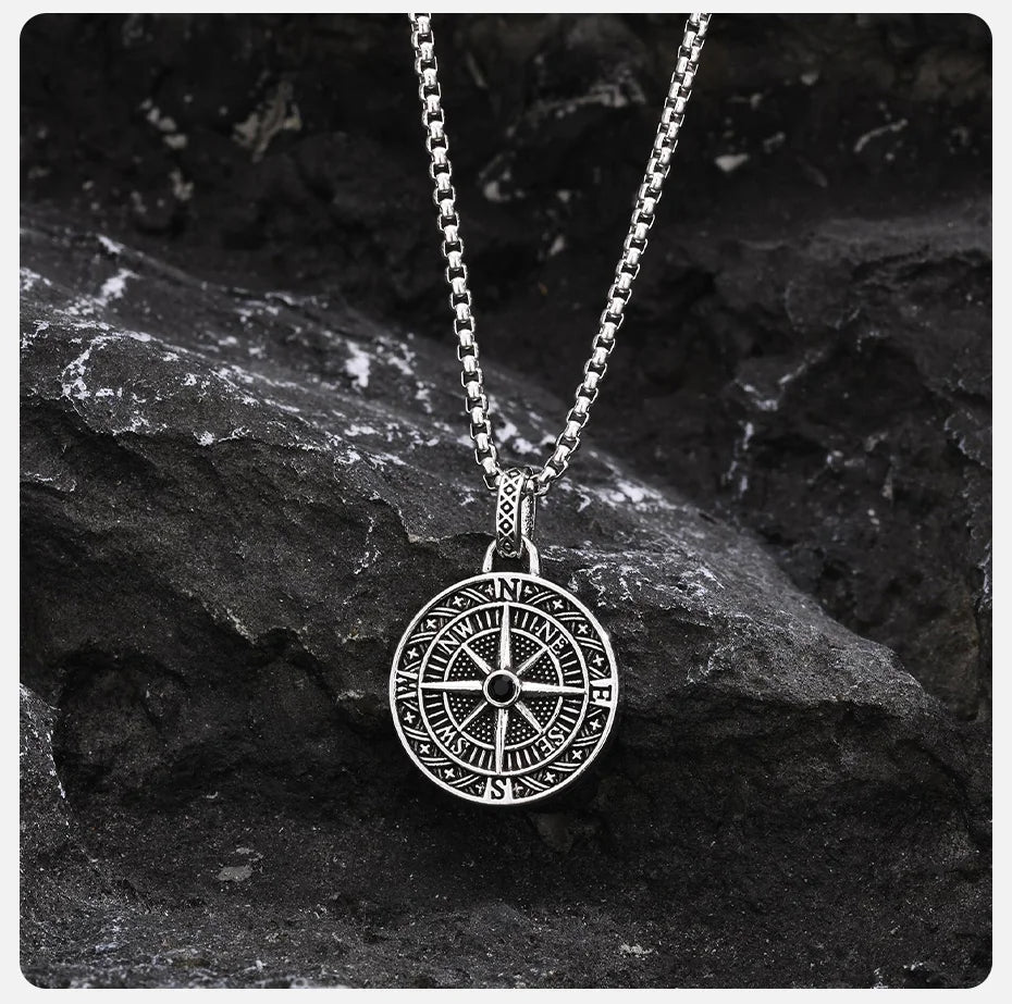 Vnox Vintage Compass Pendant Necklaces for Men and Boys, Stainless Steel Coin Necklace, Rock Hiphop Collar, Graduation Gid Gift