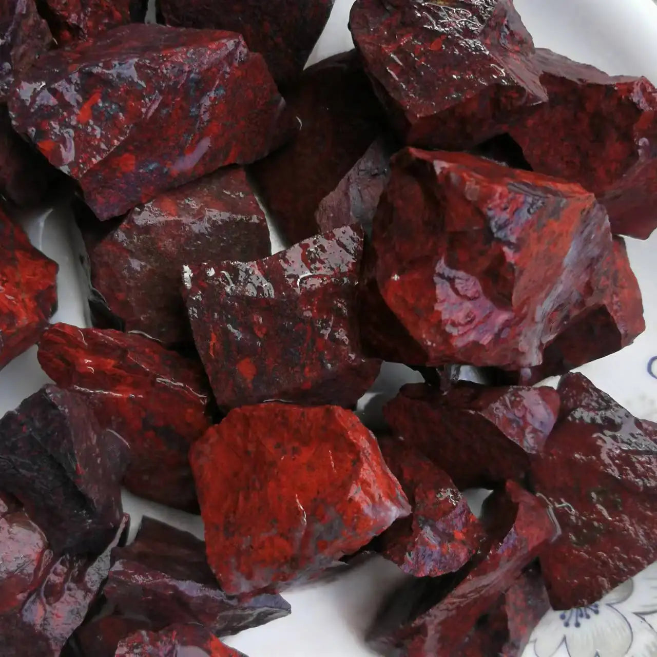 Natürlicher orientalischer Jaspis, Blutstein, rohes Erz, Kristallstein, Heimdekoration, Aroma-Diffusor, Stein, Mineralprobe, Sammlung, Geschenke