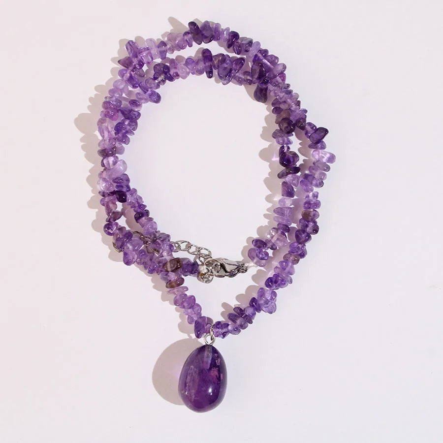 Natürliche Amethyst- und Kristallquarz-Chip-Perlen-Choker-Halskette, Böhmischer Unregelmäßiger Heilstein-Schmuck für Frauen