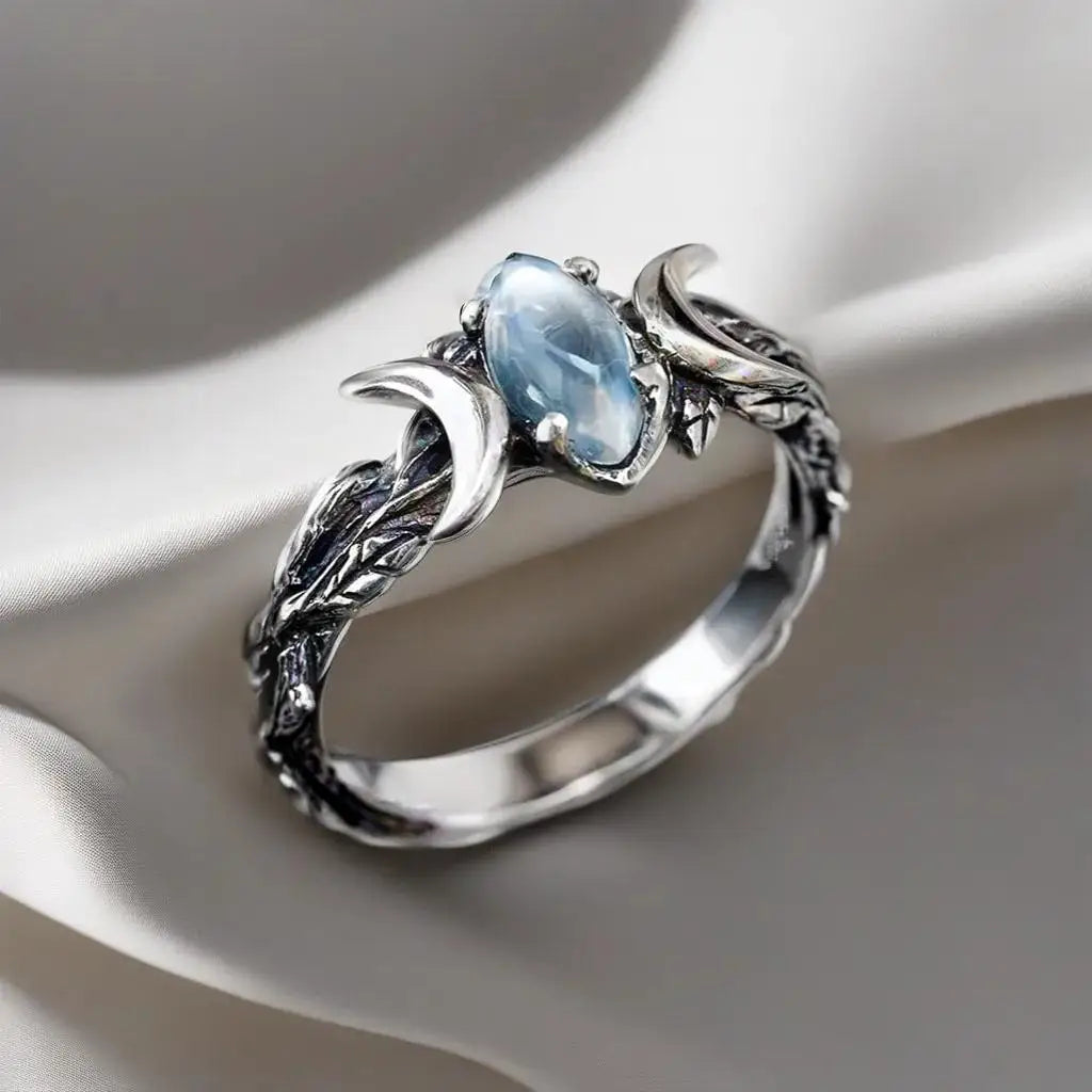 YILUOCD Vintage Natürliche Mondstein Ring Hexerei Triple Mond Göttin Ringe für Frauen Verlobung Party Hochzeit Schmuck Anillos