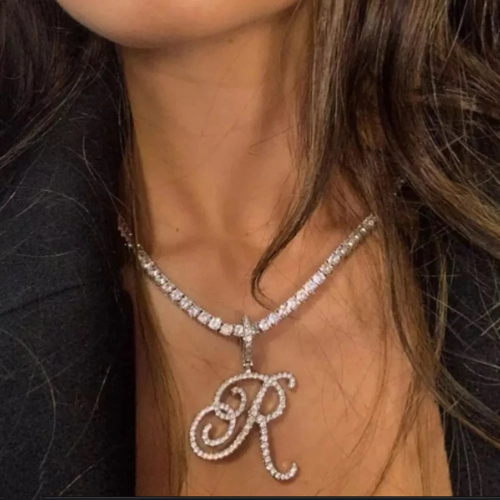 Neue Kursive Buchstaben Kubische Zirkonia Kette Initialen Namenskette Hip-Hop Schmuck Gold Silber Farbe CZ 26 Alphabet Anhänger Halsketten