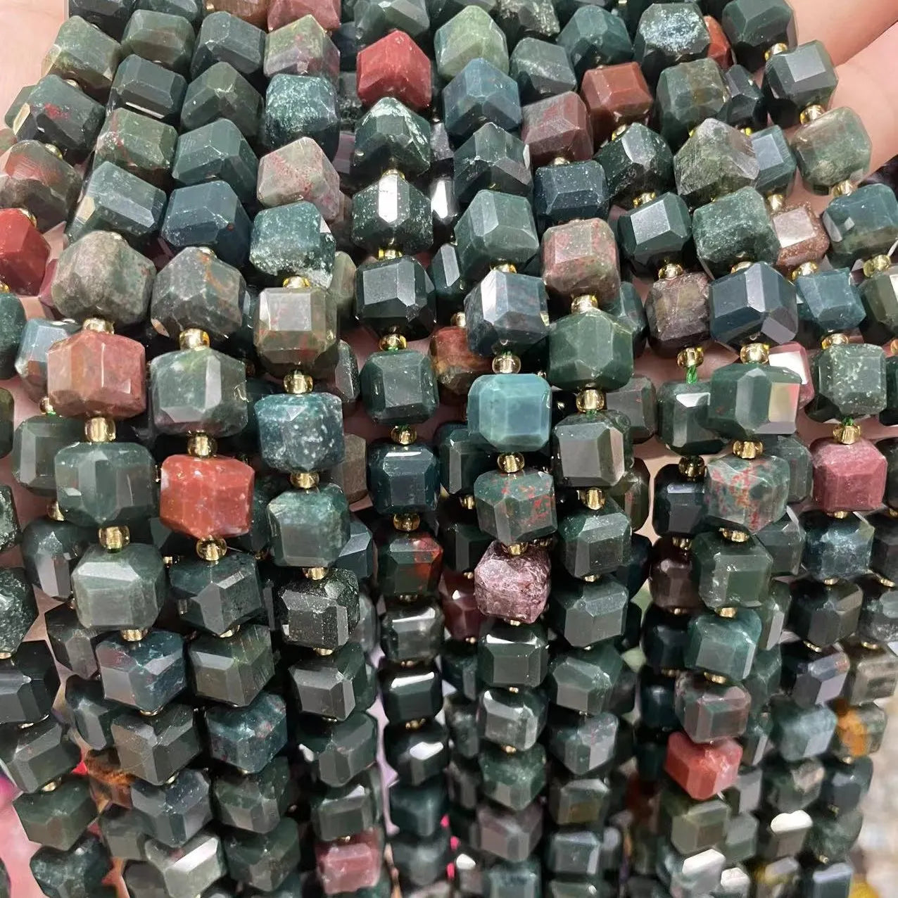 Naturstein perlen facettiert indischen Bluts tein Heliotrop Würfel Perlen Spacer Perlen 8 10mm für Armband Halskette Schmuck herstellung