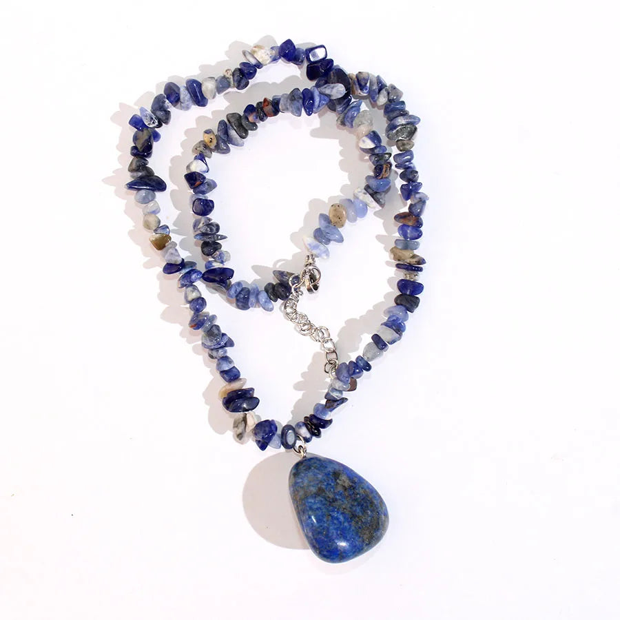 Natürliche Amethyst- und Kristallquarz-Chip-Perlen-Choker-Halskette, Böhmischer Unregelmäßiger Heilstein-Schmuck für Frauen