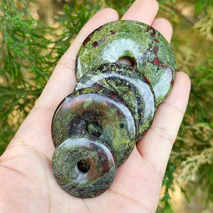 30/40/50 mm Donut-Ring, Drache, Blutstein, Heliotrop, Naturstein für DIY-Anhänger, Charms, Halskette, Armband, Schmuckherstellung, 1 Stück