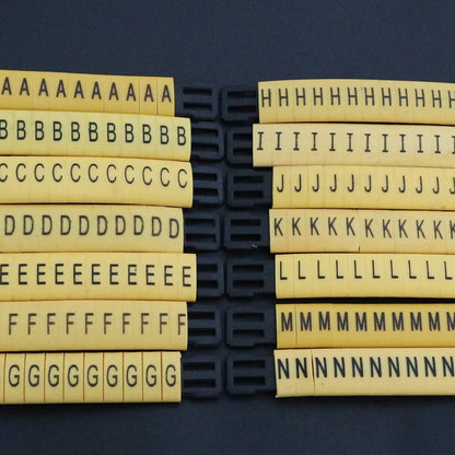 330-teiliges Routenmarker-Set in Schwarz auf Gelb, K-Typ-Kabelmarkierungsetiketten, Kabelnummernmarkierungen für Kabel bis A bis Z, Nummern 0 bis 9