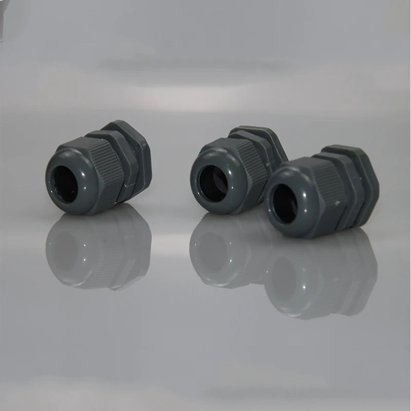 Grauer wasserdichter PG-Verschraubungs-Nylon-Stecker, Knopfbox-Stecker, robuster Steckverbinder, PF7, PG9, PG13,5