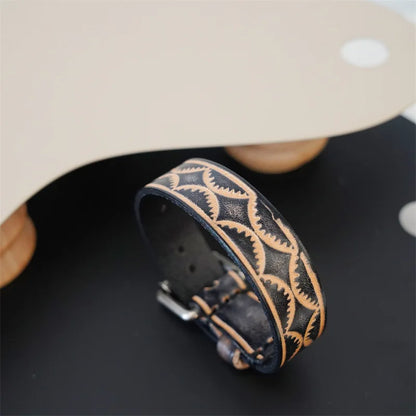 MKENDN Vintage pflanzlich gegerbtes Rindsleder-Manschettenarmband für Männer und Frauen, Punk-Armreif, geriebenes Distressed-Denim-farbiges Armband