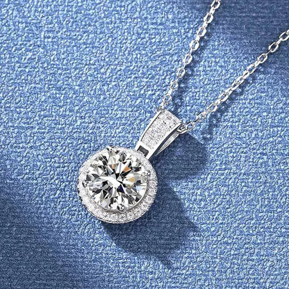 NeeTim 2 Karat Moissanit Halskette für Frauen, 100 % Sterling S925 Silber mit Weißgold vergoldet, Labordiamant-Schmuck, Hochzeitsanhänger