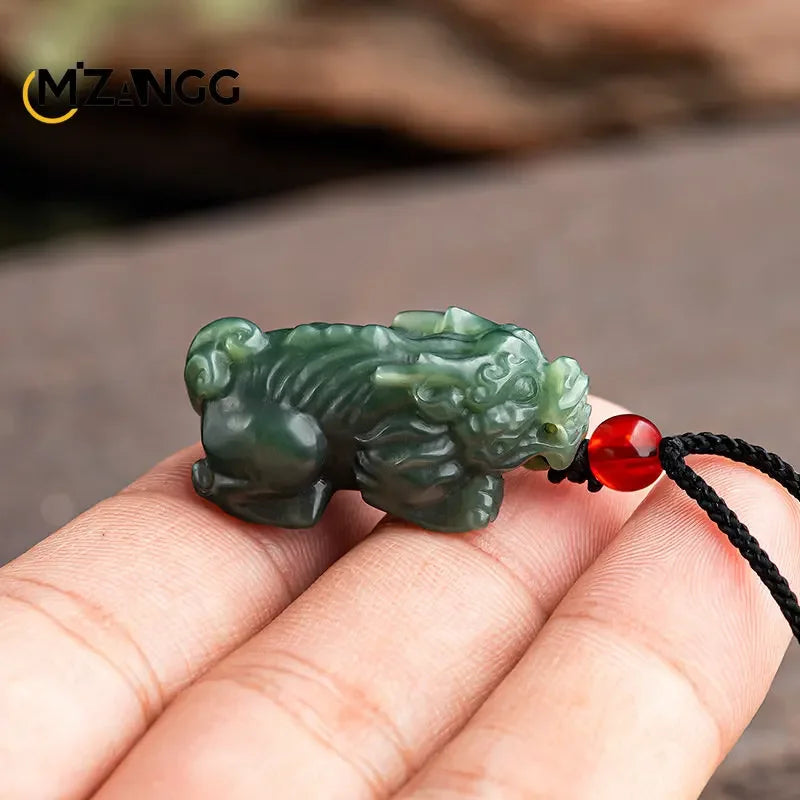 Natürliches altes Material Hetian Jade blaue Jade hand geschnitzte mutige Anhänger Mode Jade ziehen Reichtum Anhänger Männer und Frauen Halskette