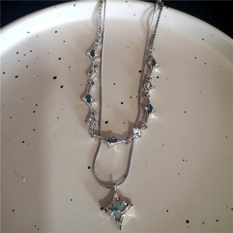 Geschmolzenes flüssiges Metall Vier-Sterne-Strass-Edelstahl-Kettenhalskette für Frauen Egirl Trend Ästhetischer Halsband Y2K-Schmuck
