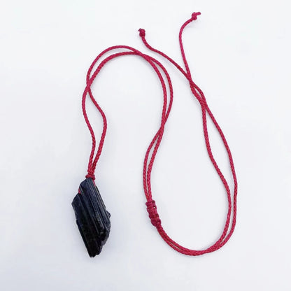 Natürliche Kristall schwarz Turmalin Stein Anhänger Halskette Mode Persönlichkeit Schmuck Heilung rohen Edelstein unregelmäßige Form Geschenk