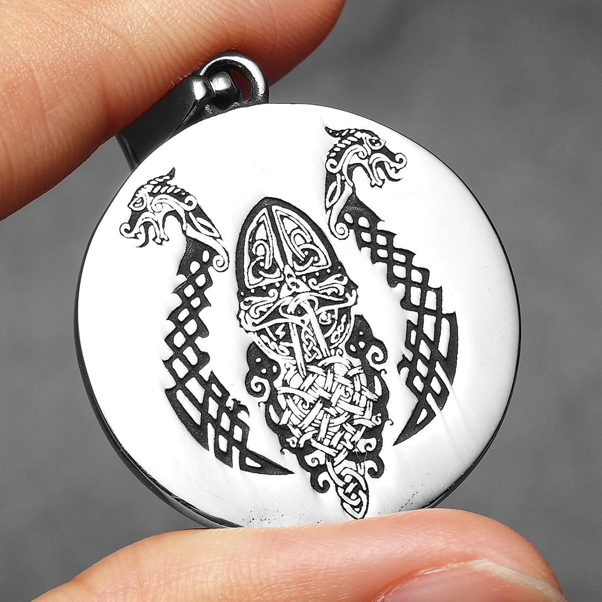 Viking Piraten Amulette Doppelseitige Schnitzerei Männer Halsketten Edelstahl Anhänger Kette Frauen Punk Schmuck Zubehör Geschenke