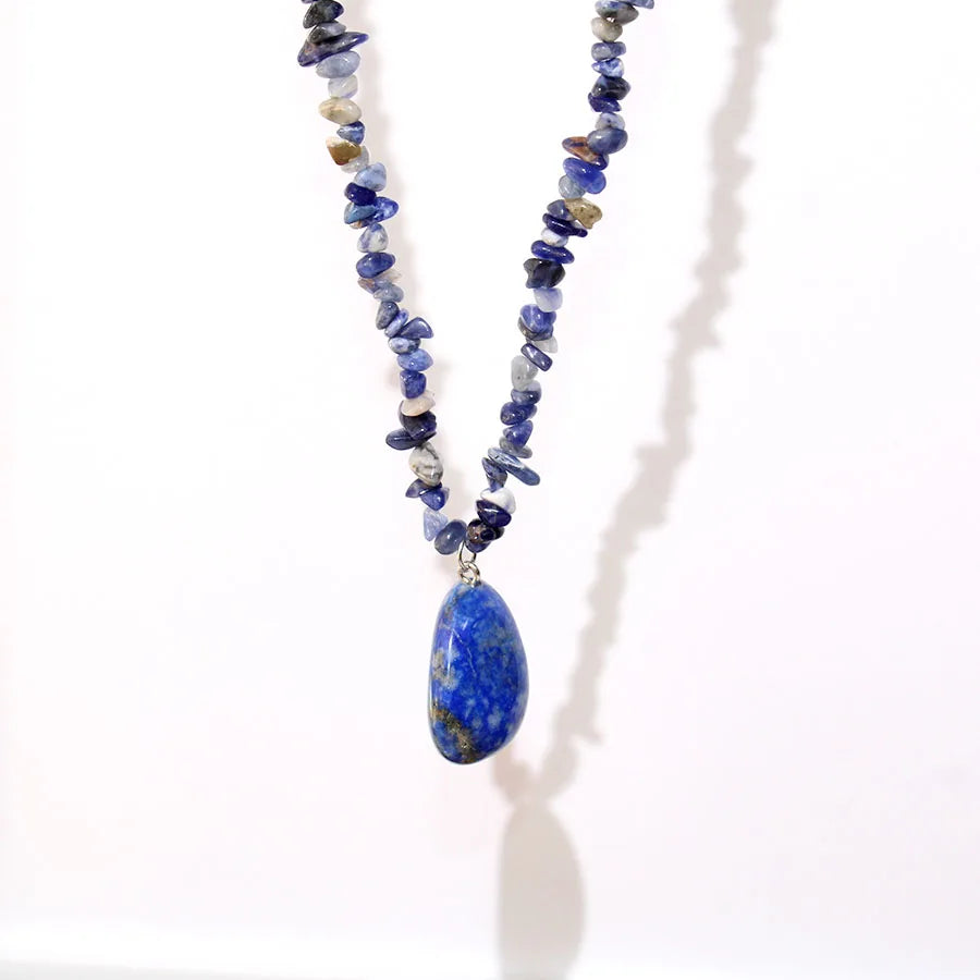 Natürliche Amethyst- und Kristallquarz-Chip-Perlen-Choker-Halskette, Böhmischer Unregelmäßiger Heilstein-Schmuck für Frauen
