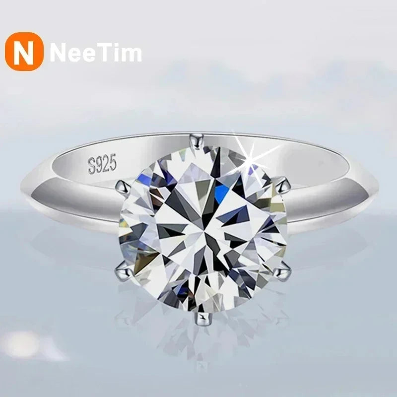 NeeTim 0,5–5 ct Moissanit-Ring für Damen, 925er Sterlingsilber mit weißvergoldetem Labordiamant, Verlobungs- und Ehering-Schmuck
