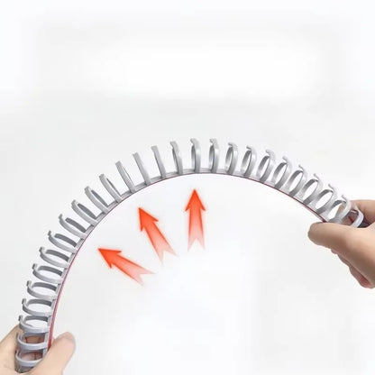 Kanal unter dem Schreibtisch. Spleißbare Kabelleitung, flexibel, 3M, selbstklebend, Raceway, flammhemmende Isolierung, Kabelmanagement-Rack