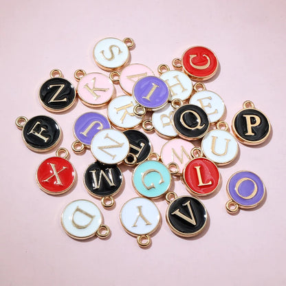26 Stück 12x14mm A-Z Buchstaben Charms Emaille Alphabet Initial Letter Charms Anhänger Handgemachtes DIY Armband Schmuck Herstellung Zubehör
