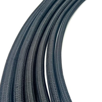 Industrielle ID 5mm~50mm PET Selbstwickelnde Gewebemesh-Hülle Schwarz Offener Typ Automobil-Kabelbaum-Isolierung Abschlussmantel