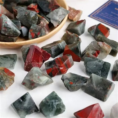 Natürlicher, hochwertiger afrikanischer Blutstein, Mineralien, Rohstein, Kristall, Heilstein, Rohstein, Massenkristalle, Edelstein für die Dekoration