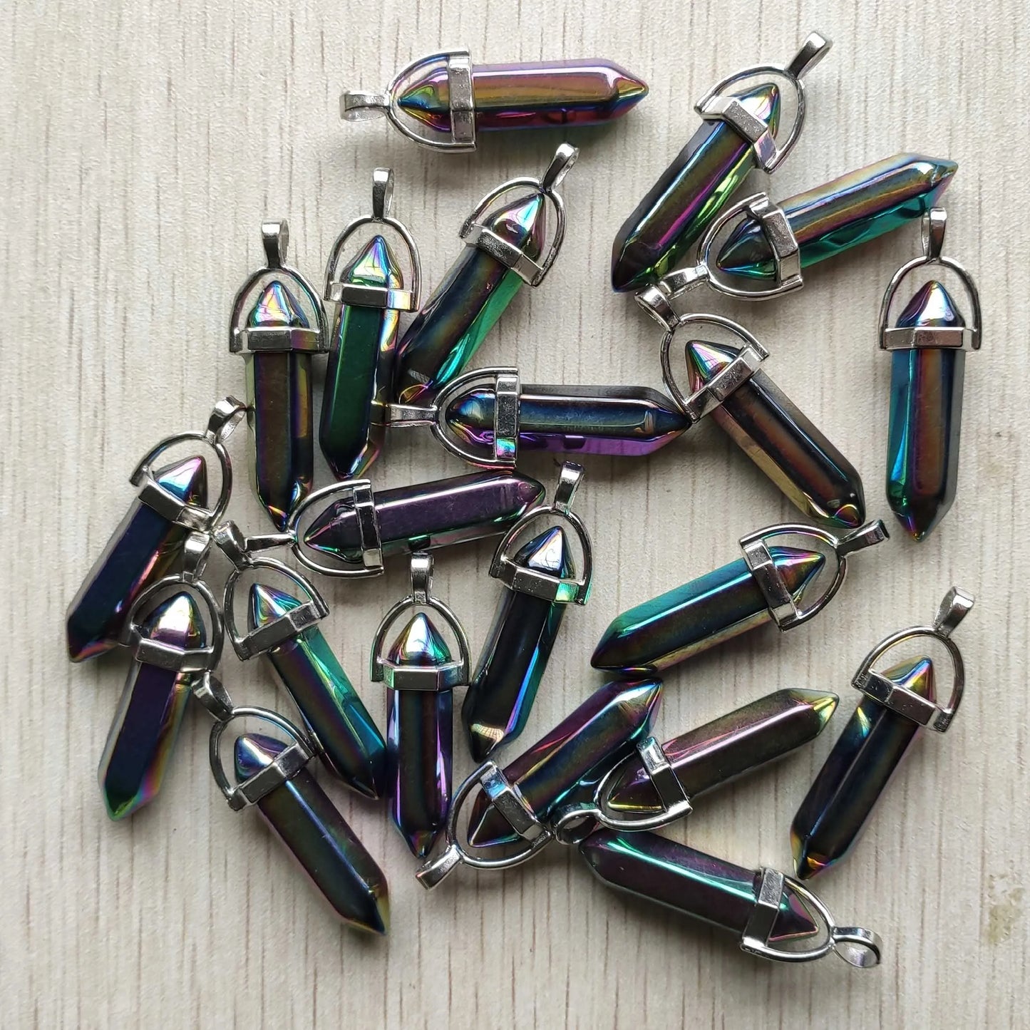 Schneller Versand Naturstein Quarz Aventurin Lapis Kristall sechseckige Säule Anhänger für Schmuck Zubehör 12 Stück Großhandel