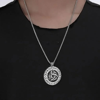 YILUOCD Viking Nordic Rune Halsketten für Männer Edelstahl Trinity Keltischer Knoten Anhänger Amulett Pagan Nordische Runen Jewerly