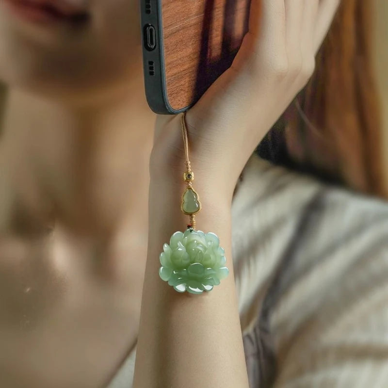 Blossoming Fortune Auto-Schlüsselanhänger, mobiler Taschenanhänger, Jade-Lotus-Zubehör für Herren und Damen