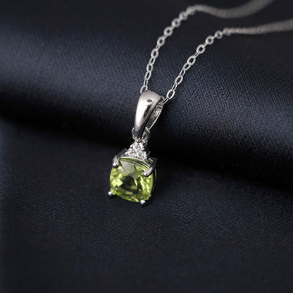 Potiy 1 Karat Kissen, natürlich geschliffene echte Peridot-Anhänger-Halskette mit 45,7 cm langer Spurkette aus 925er Sterlingsilber