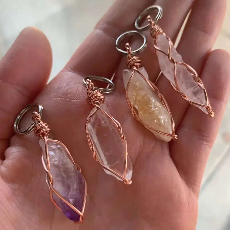 Kleine Raw Kristall Keychain, Haustier Kragen Charme, Tasche Zubehör, natürliche, kristall auf die gehen, keychain charme, geschenk ideen, healing