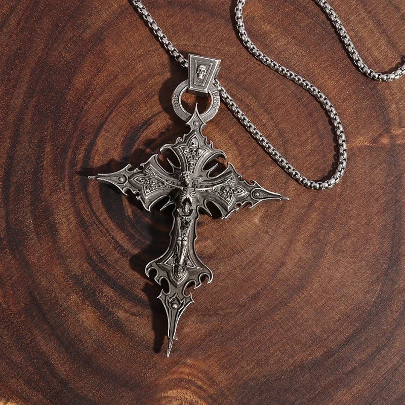 Vintage Gothic Totenkopf Jesus Kreuz Anhänger Halskette Katholischer Schmuck für Männer Punk Religiöse Amulett Halskette