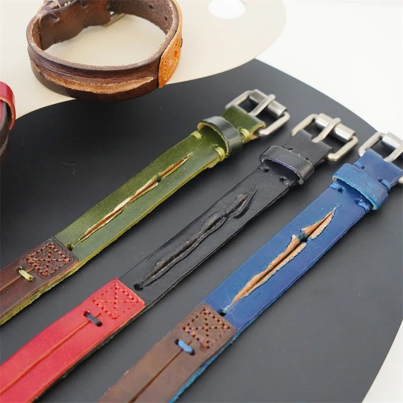 MKENDN Vintage pflanzlich gegerbtes Rindsleder-Manschettenarmband für Männer und Frauen, Punk-Armreif, geriebenes Distressed-Denim-farbiges Armband